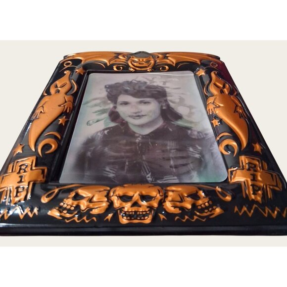 3D Medusa Vintage Photo Frame With Lenticular Portrait Of Woman Skeleton Transfo - Picture 6 of 9